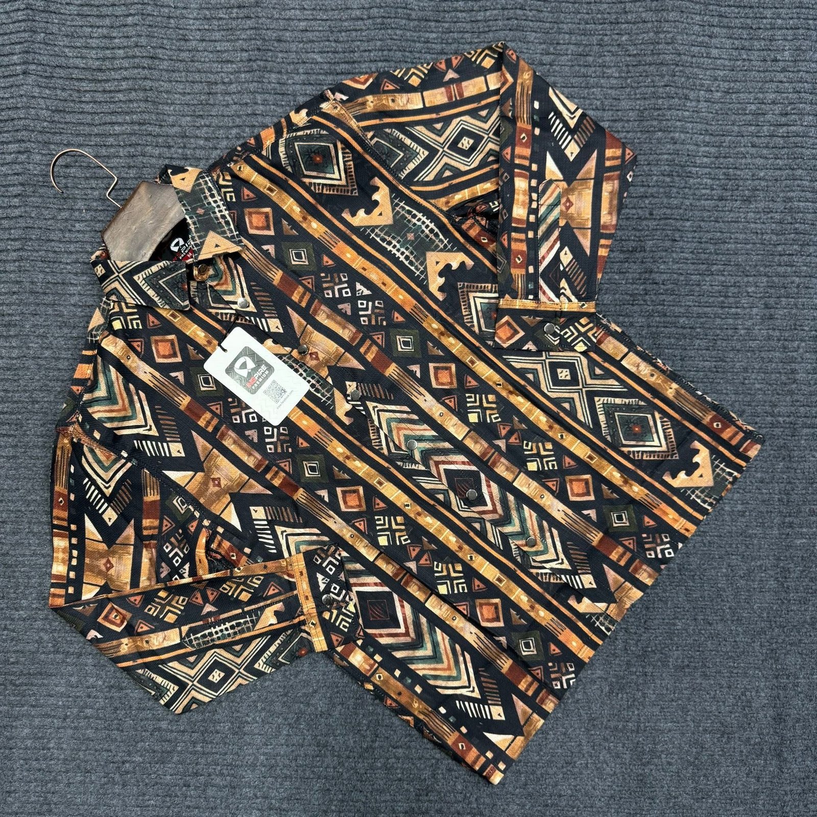 Shirt EID CAPSULE- FULL SLEEVE SHIRT UNIQUE PRINT Introducing HOGGARS Flow shirts: crafted from buttery smooth fabric that just flows beautifully. Get that effortlessly chic, drapey look that moves with you. Comfort never looked this good. Shop the Flow collection now! Retail and Wholesale Available 𝐏𝐫𝐨𝐝𝐮𝐜𝐭 𝐃𝐞𝐭𝐚𝐢𝐥𝐬: Exclusive Summer Wear from Hoggars Febrics: Poplin Shirting Febrics Sizes Available: M, L, XL #Hoggars #oversizedhalfshirt #menswear #summercollection